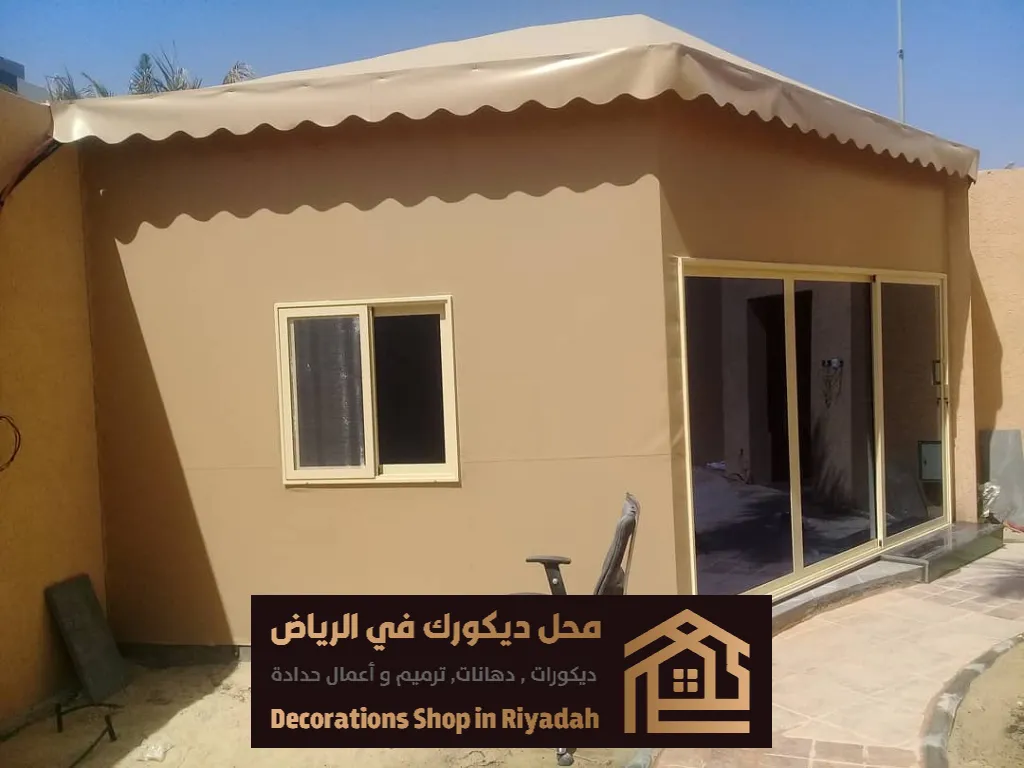 بناء مجلس في السطح حي الملقا بالرياض